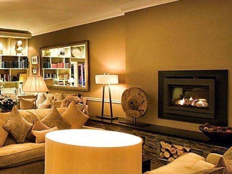 Hotel Gilpin & House